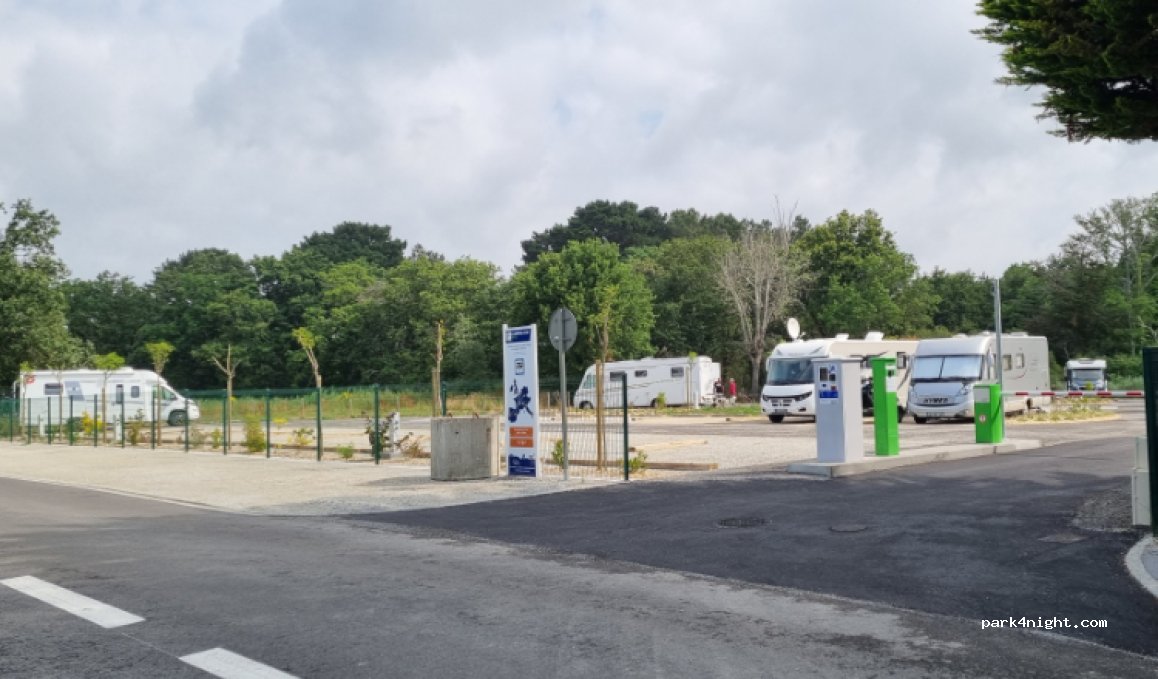 Aire de camping-car park de Sarzeau (Morbihan) — foto 2