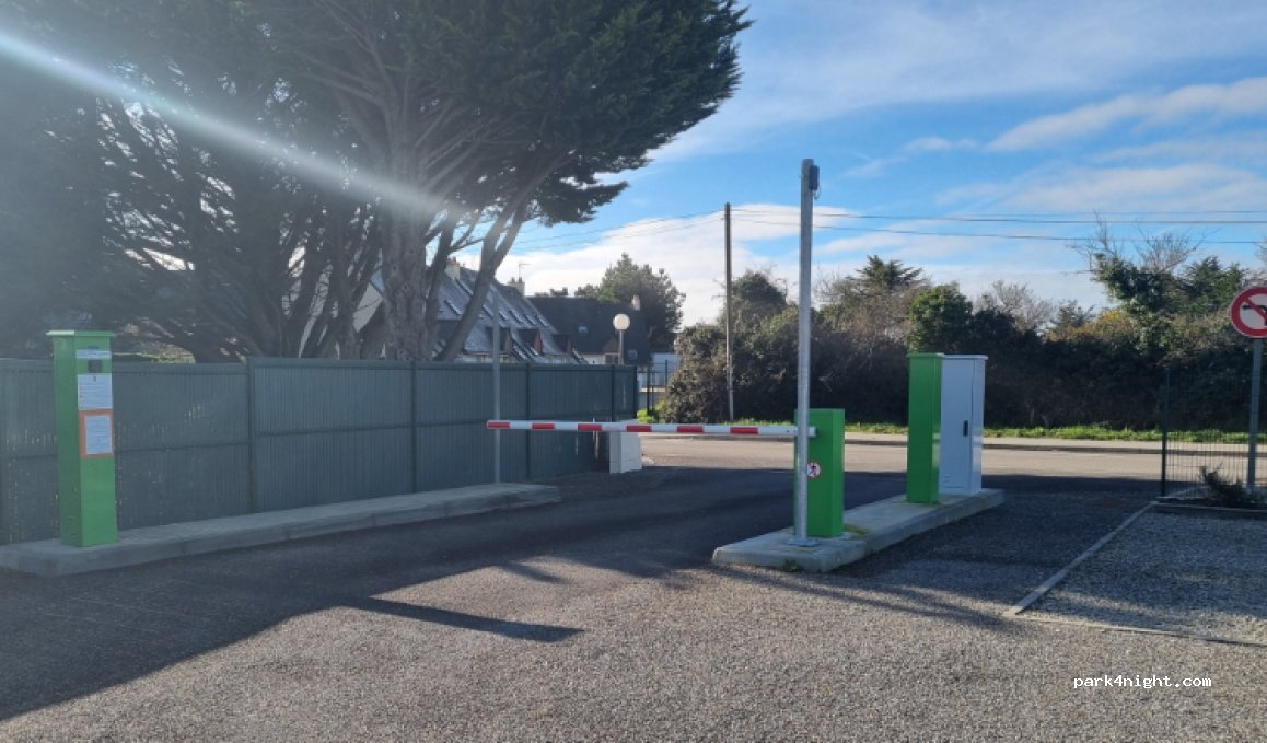 Aire de camping-car park de Sarzeau (Morbihan) — foto 4