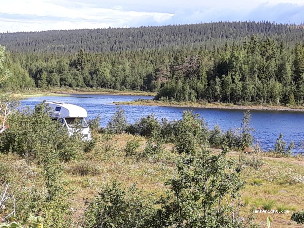 (923 97) Slussfors - Unnamed Road — foto