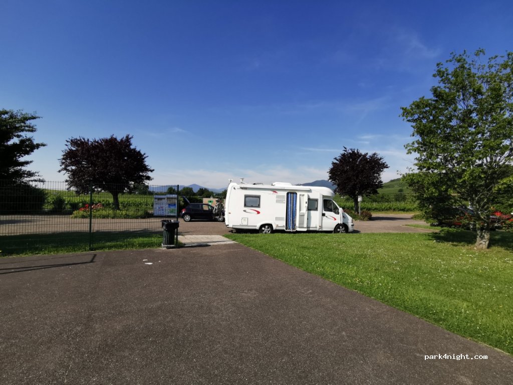 (68630) Bennwihr - 10 Rue du Stade — foto