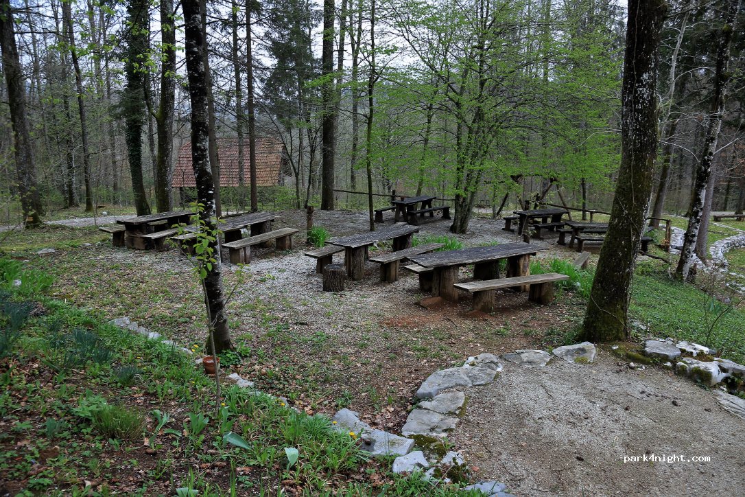(1303) Zagradec - 44 216 — foto 2