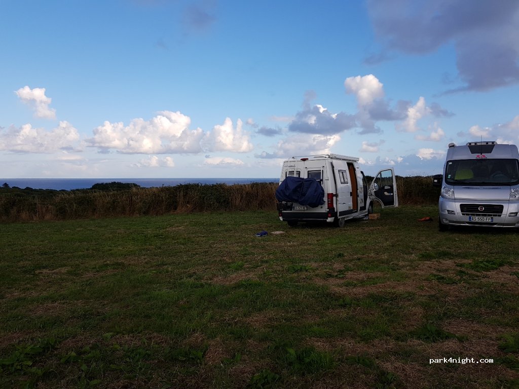 St Loy Campsite and Car Park — foto
