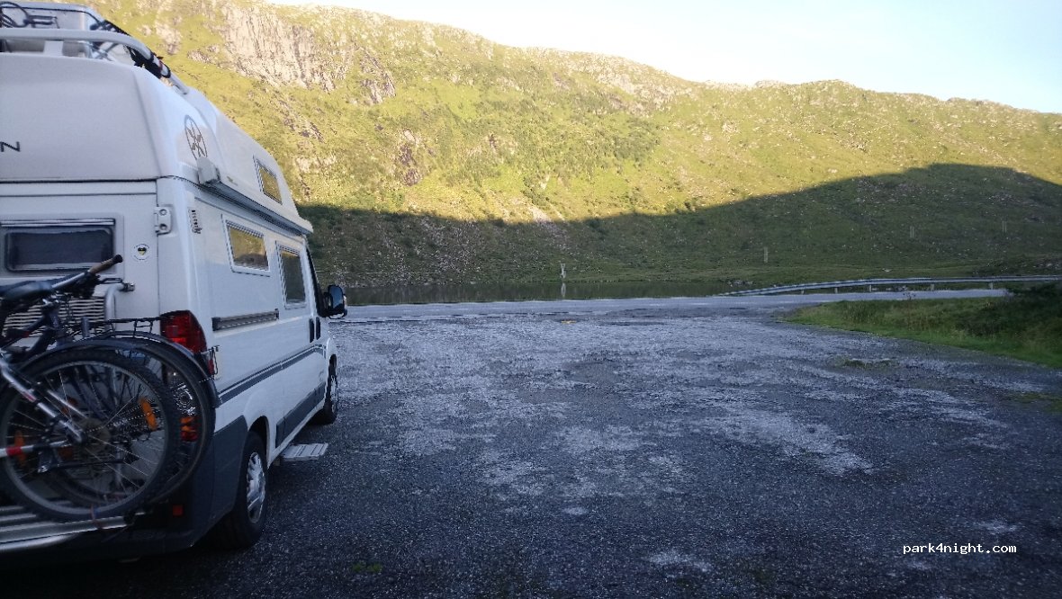 (6146) Vanylven - Primær Fylkesveg 61 — foto