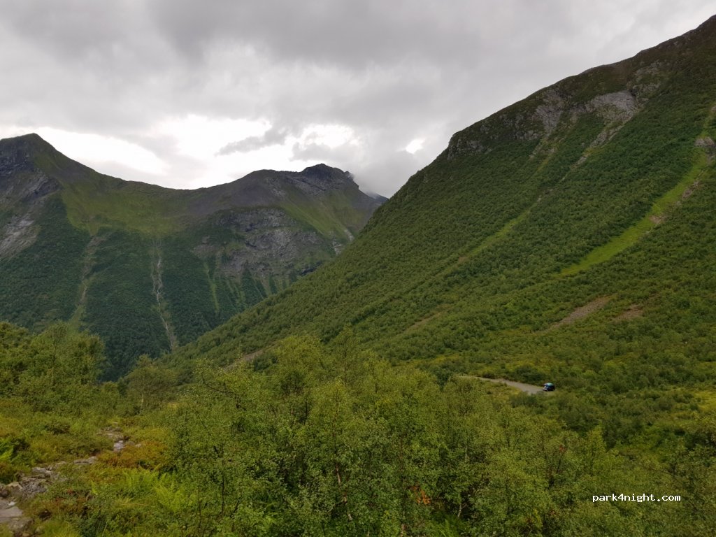 (6196)  - Unnamed Road — foto