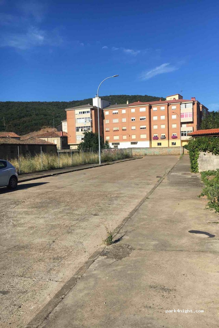 (24800) Cistierna - Calle Donantes de Sangre — foto