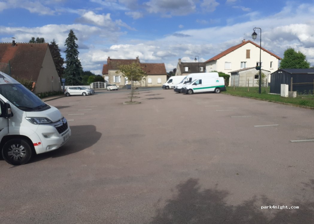 (03170) Bizeneuille - D157 — foto 2