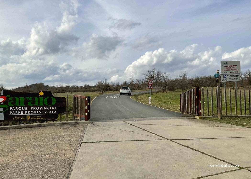 (01192) Burgelu - Unnamed Road — foto 4