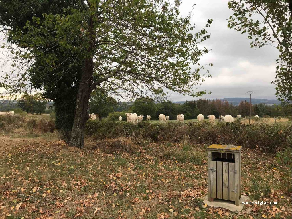(03330) Louroux-de-Bouble - D608 — foto 2