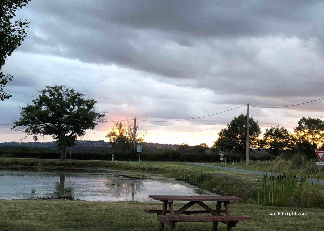 (03330) Louroux-de-Bouble - D608 — foto 4