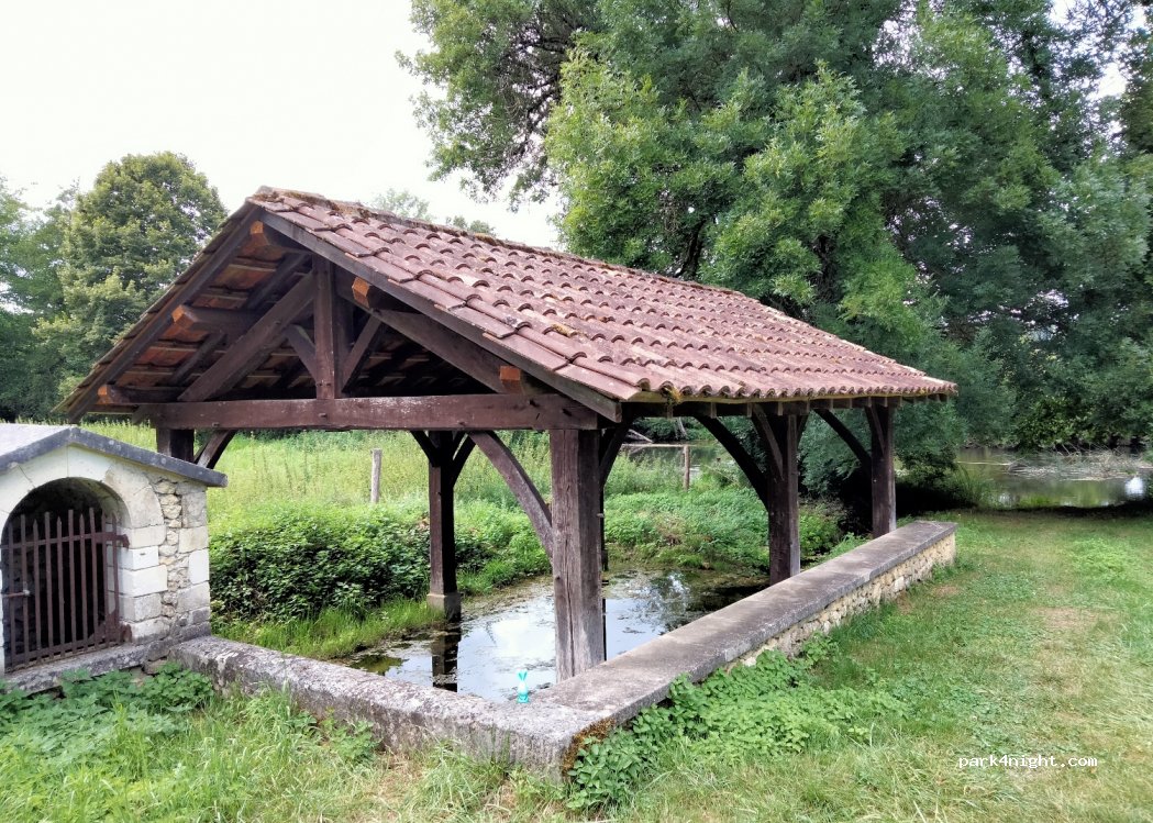 (24310) Bourdeilles - 348 Moulin de la Rijardie — foto 3