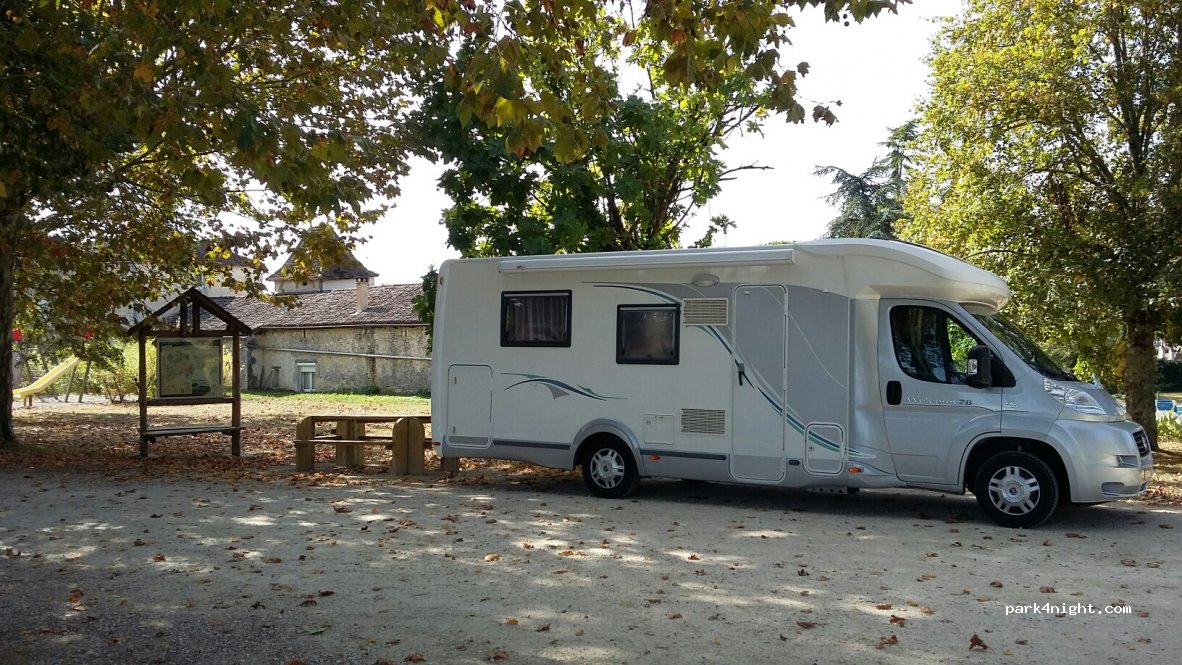 (24560) Boisse - Unnamed Road — foto