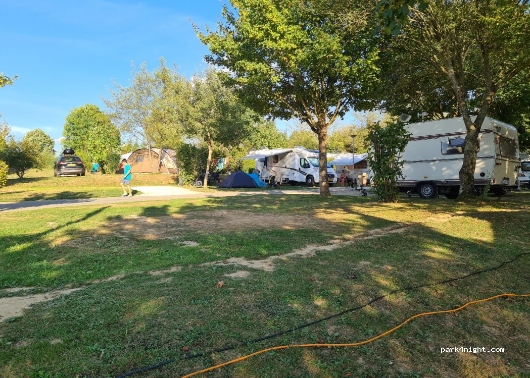 Camping  Le Domaine de Louvarel — foto 2