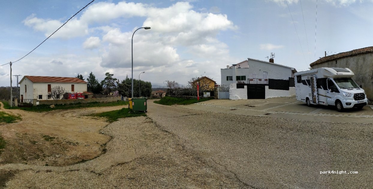 (28752) Lozoyuela - 10 Calle de la Fuente — foto