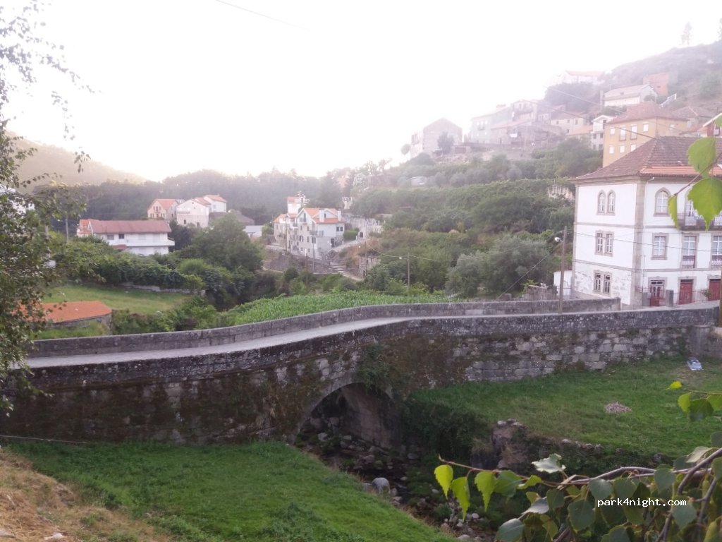 (6270) Loriga - Avenida Padre António R. A. Prata — foto 2