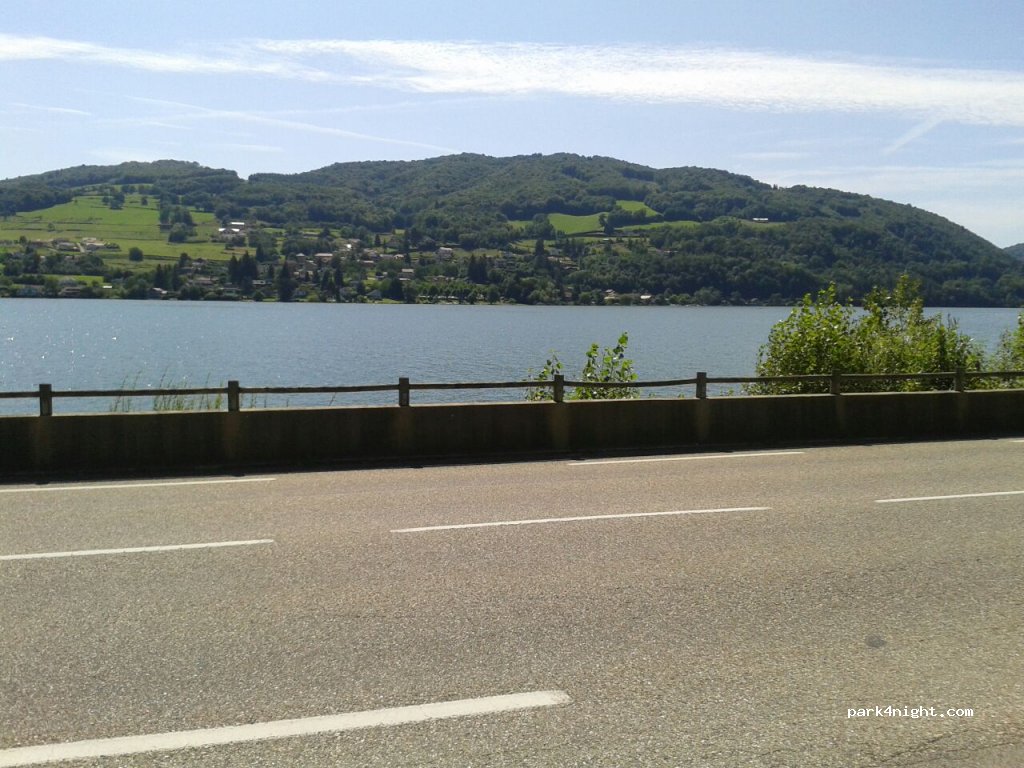(38850) Paladru - Route du Lac — foto 2