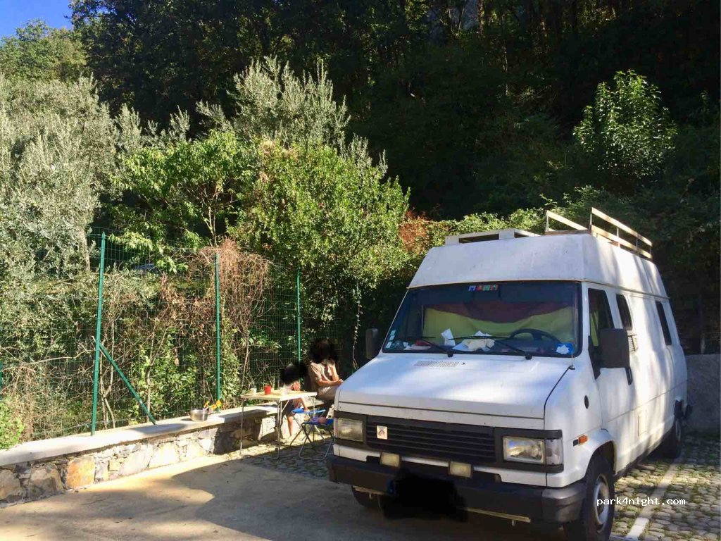 (16031) Bogliasco - Via Privata delle Camelie — foto