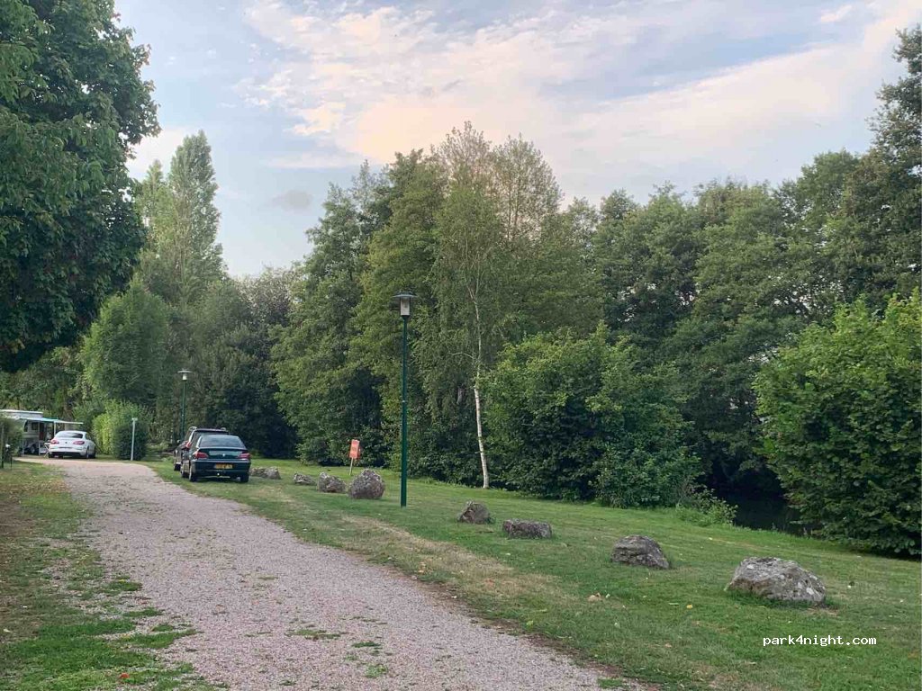 Camping municipal du Val d'Orne — foto