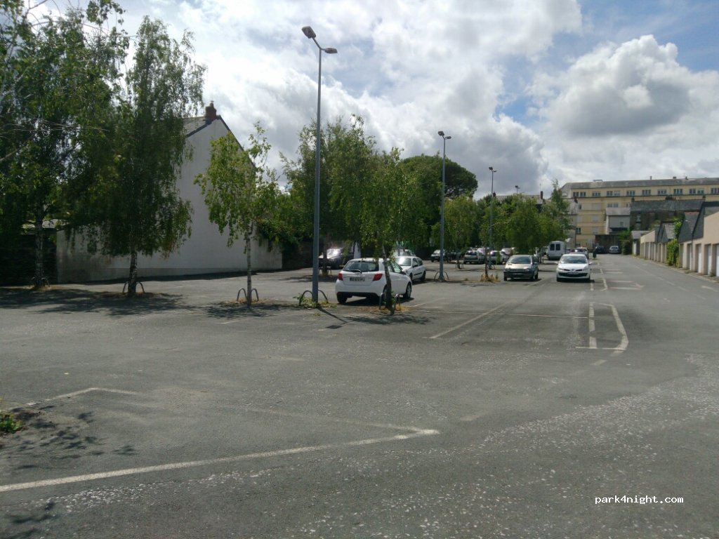 (49000) Angers - 31 Rue Saint-Léonard — foto 2