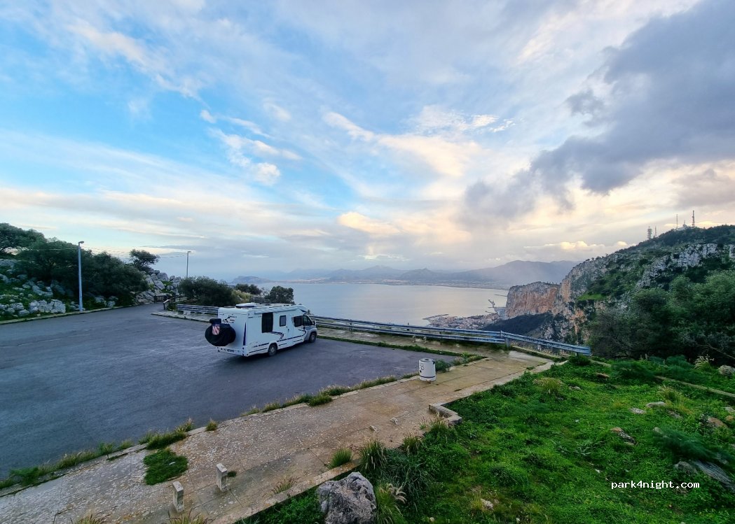 (90142) Palermo - Via Padre Giordano Cascini — foto 3