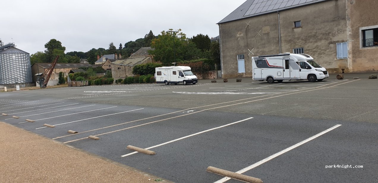 (72140) Sillé-le-Guillaume - La Gare — foto 2