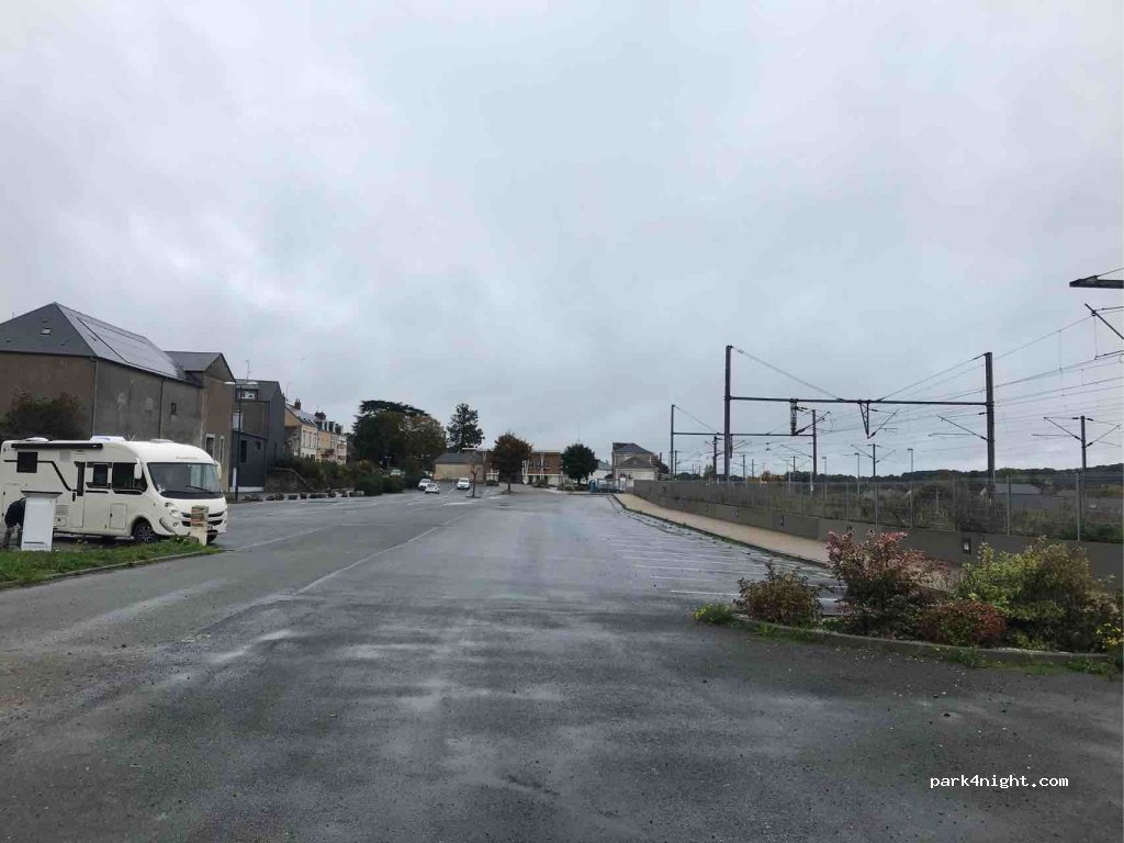 (72140) Sillé-le-Guillaume - La Gare — foto 3