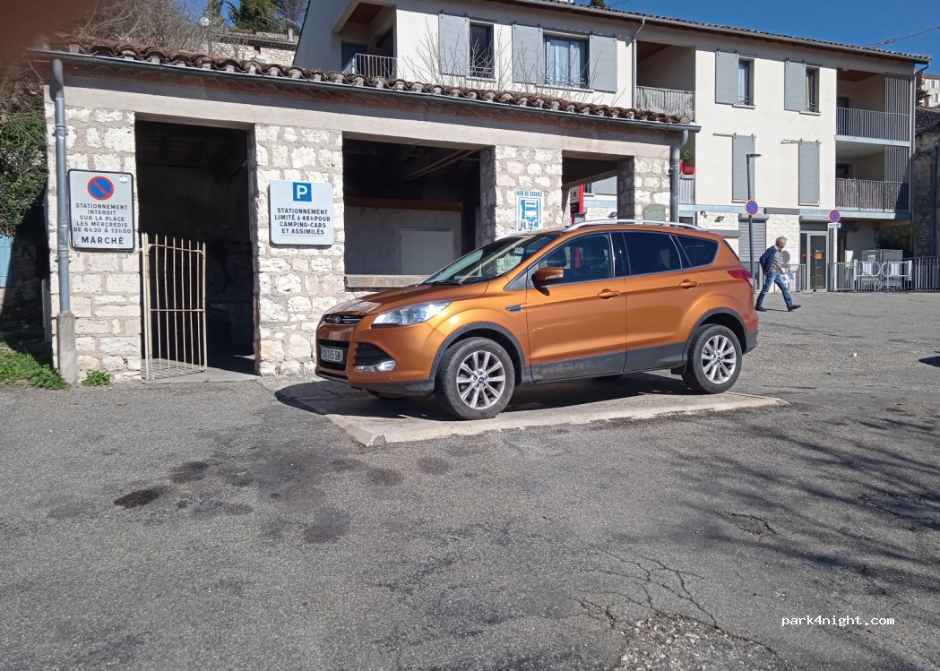 (82110) Lauzerte - 51 Route de Moissac — foto