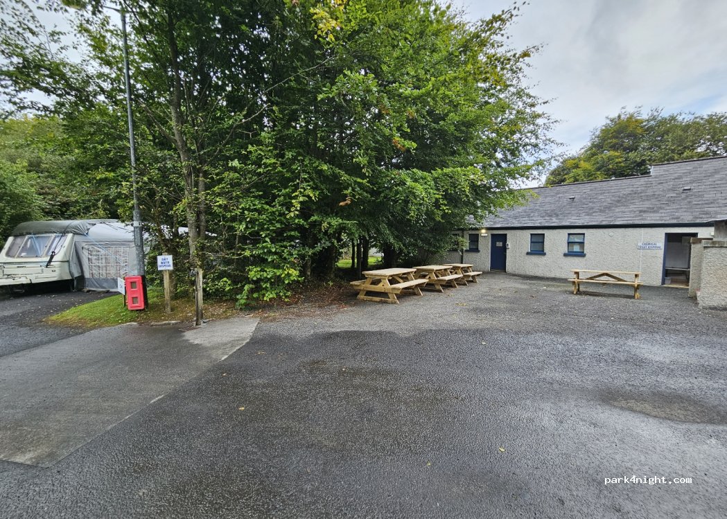 () Castlebar - Lough Lannagh Village — foto 2