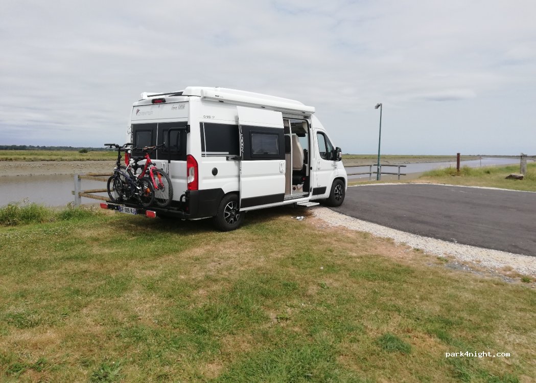 (50500) Brévands - Le Port — foto
