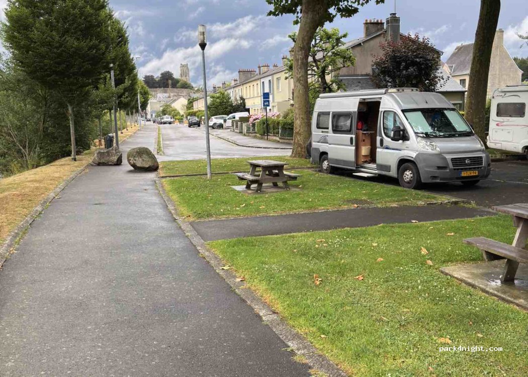 (50000) Saint-Lô - Place de la Vaucelle — foto 5