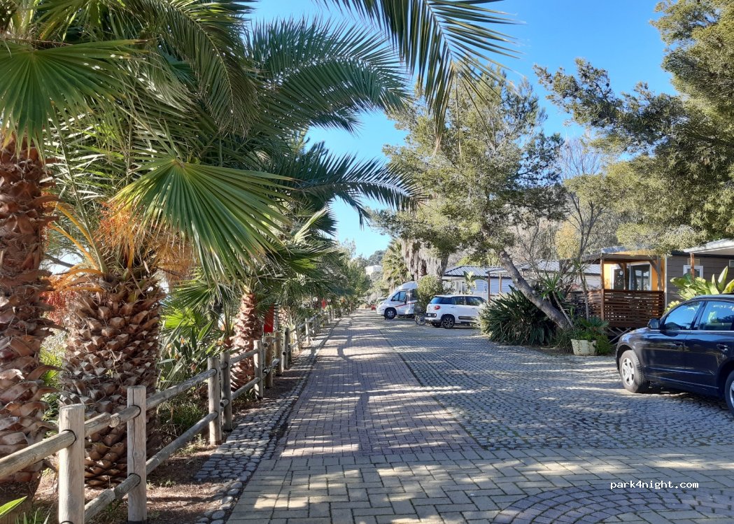 Camping Villaggio dei Fiori — foto