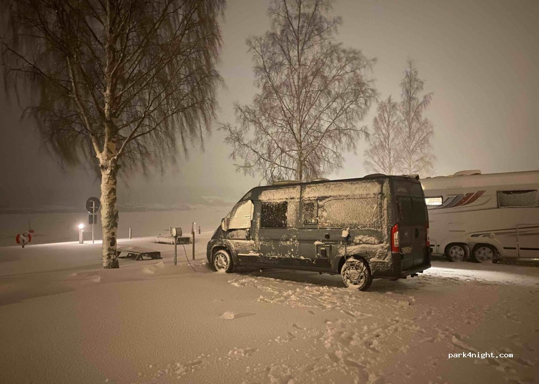 (820 74)  - 37 Strandvägen — foto 3