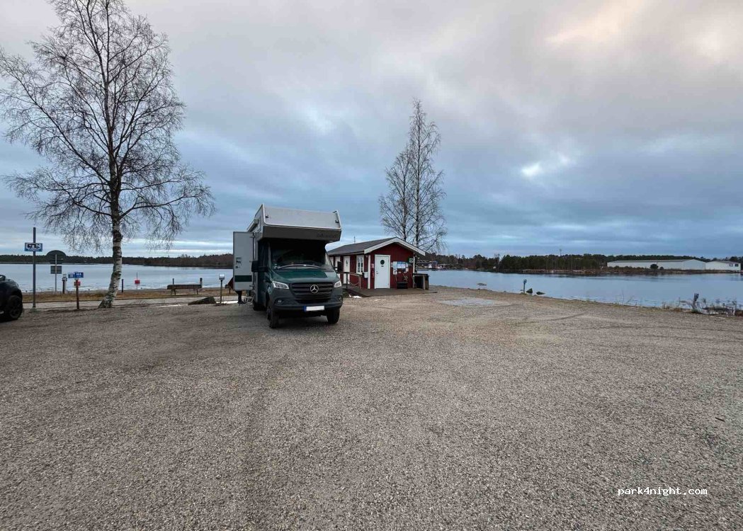(820 74)  - 37 Strandvägen — foto 5
