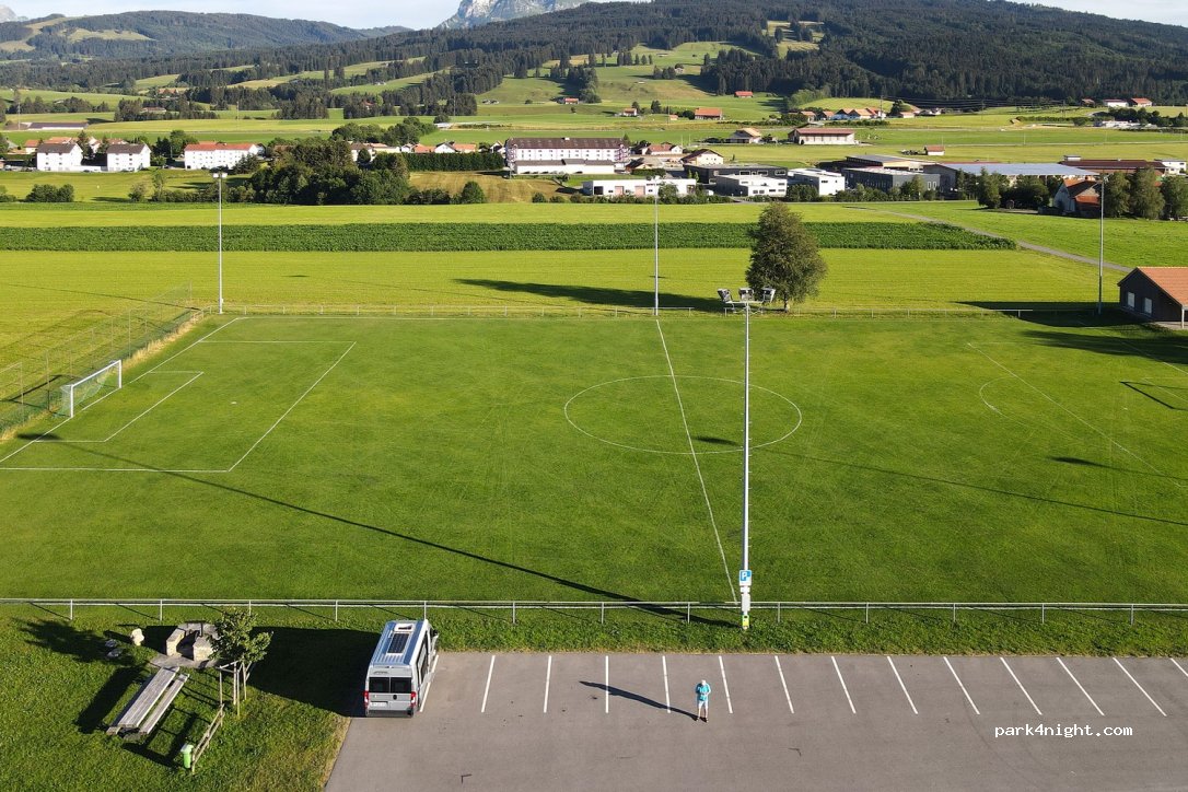 (1627) Vaulruz - Terrain de foot — foto 2