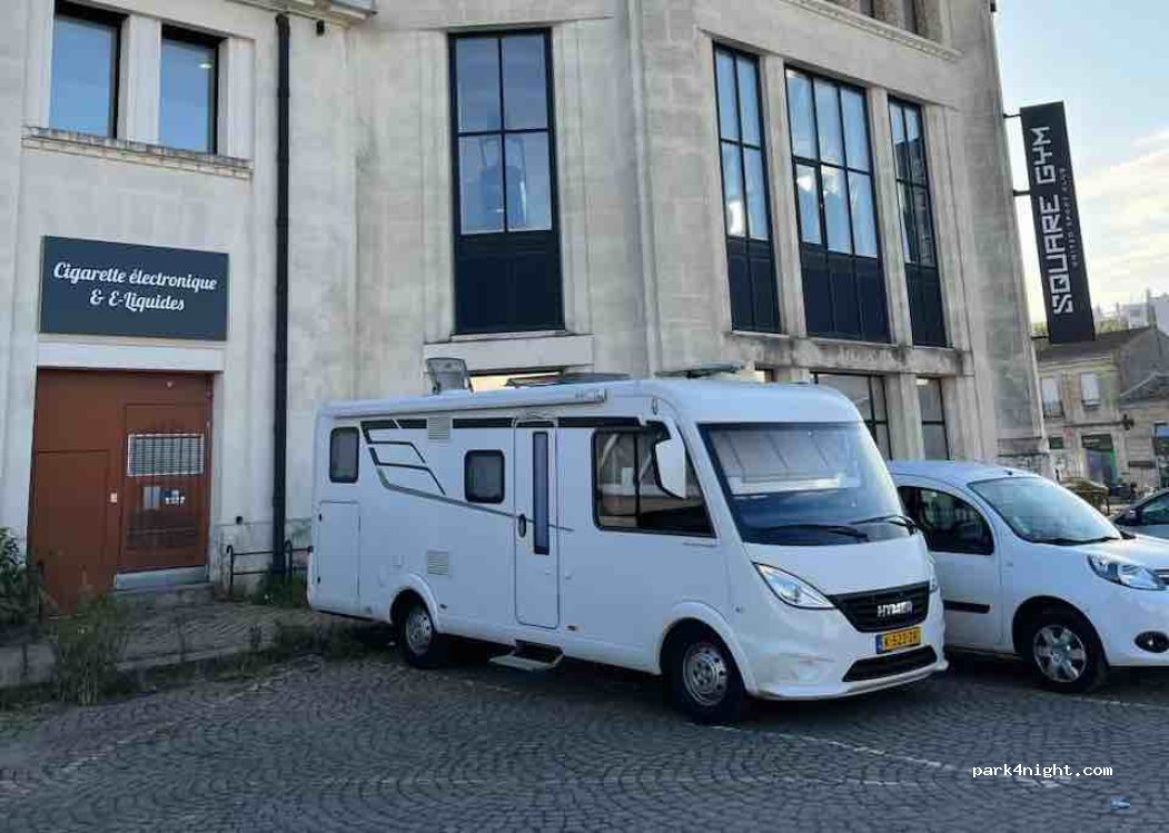 (33300) Bordeaux - 155 Cours Saint-Louis — foto 2