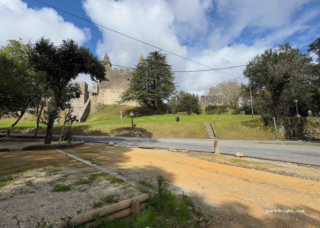 (4520-141) Santa Maria da Feira - Alameda Roberto Vaz de Oliveira — foto 2
