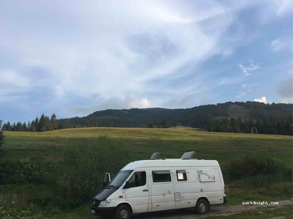 () Zakarpattia Oblast - Unnamed Road — foto