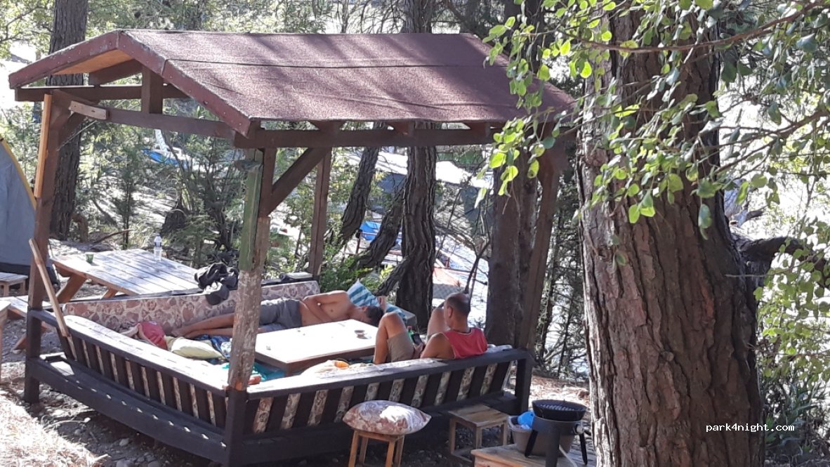 Fenomen Rafting & Restorant& Camping — foto