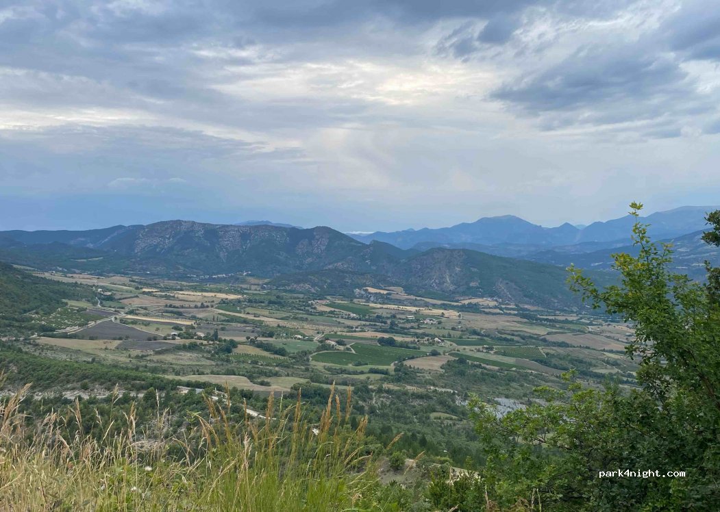 (26110) Sainte-Jalle - Unnamed Road — foto 3