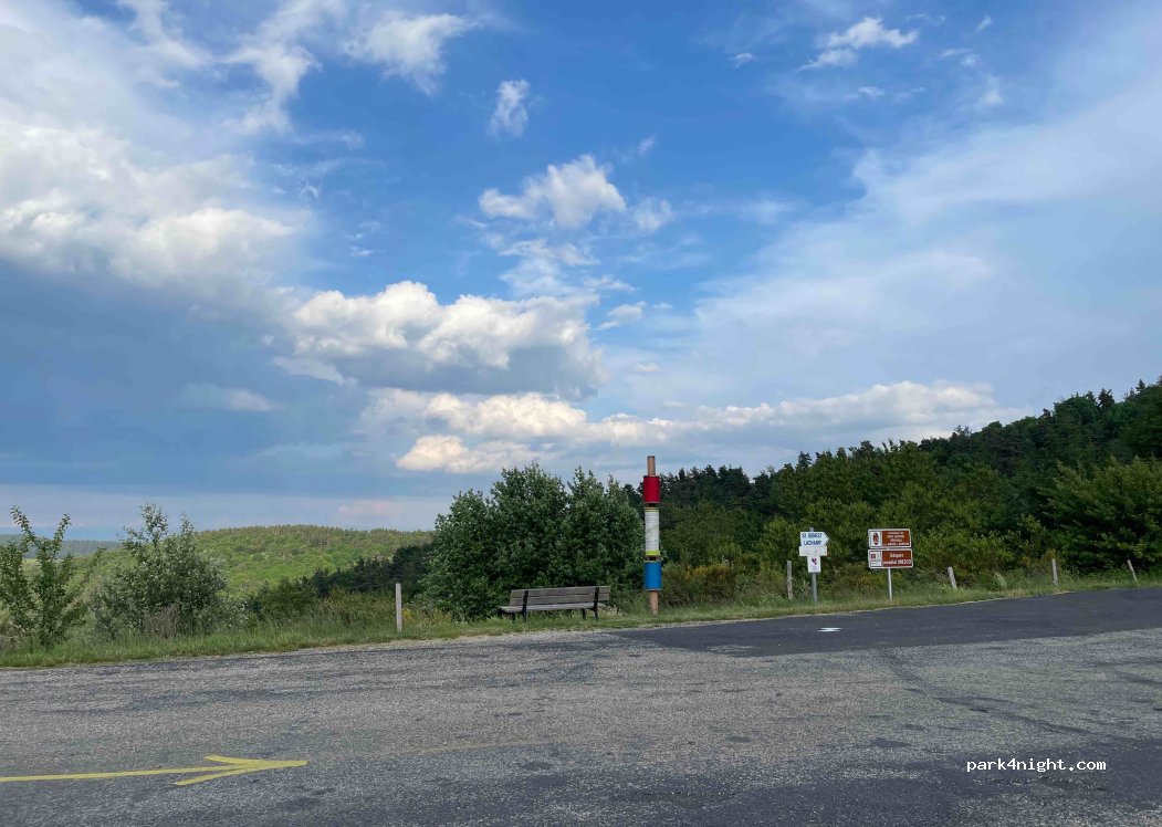 (07190) Saint-Genest-Lachamp - D204 — foto