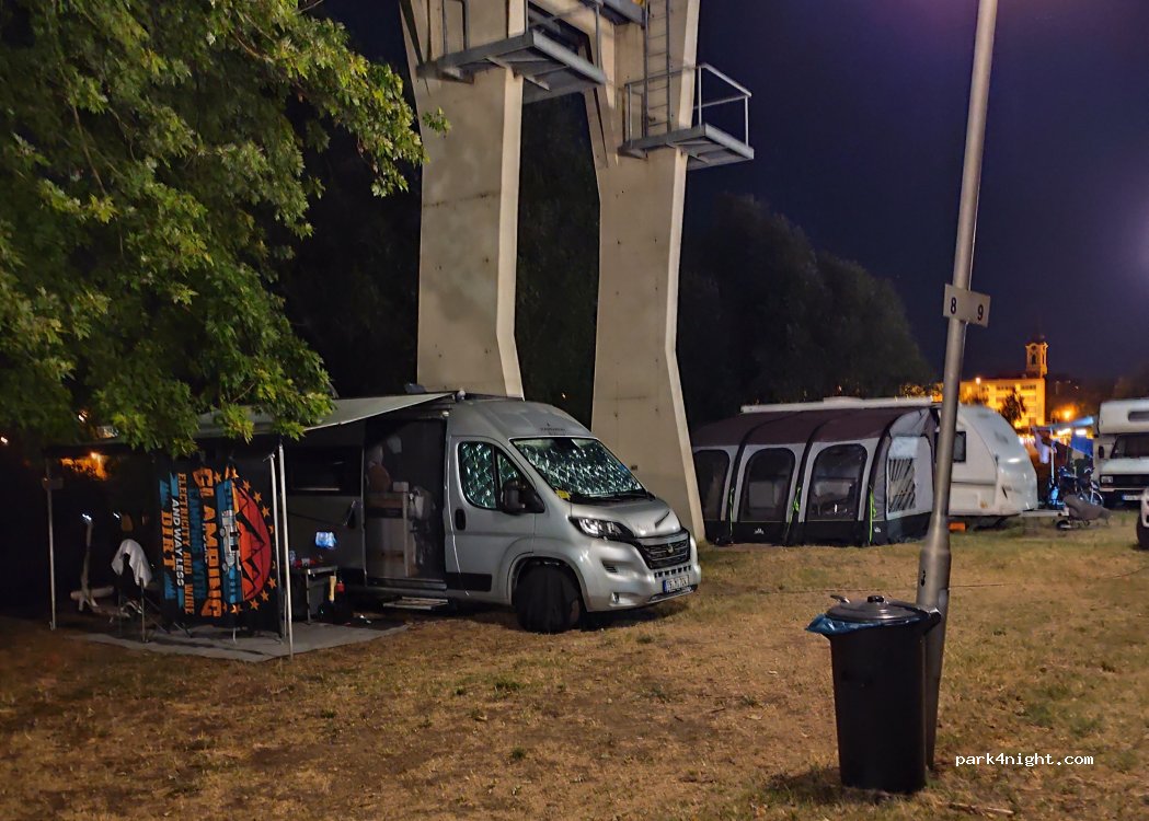 Camping and Youth Hostel — foto 5