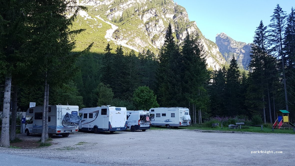 (39030) Braies - Unnamed Road — foto