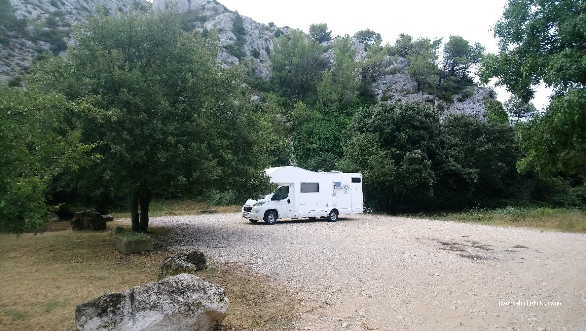 (84460) Cheval-Blanc - 617 Chemin Saint-François — foto