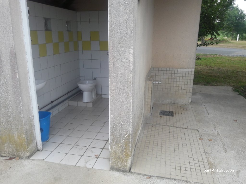(72550) Coulans-sur-Gée - La Devaisière — foto 2