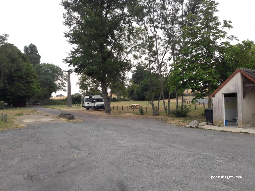 (72550) Coulans-sur-Gée - La Devaisière — foto 3