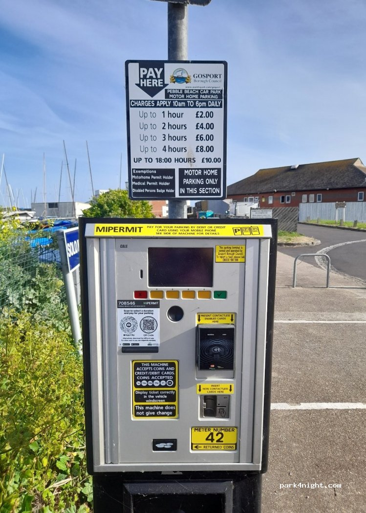 (PO12) Gosport - Stokes Bay Road — foto 2