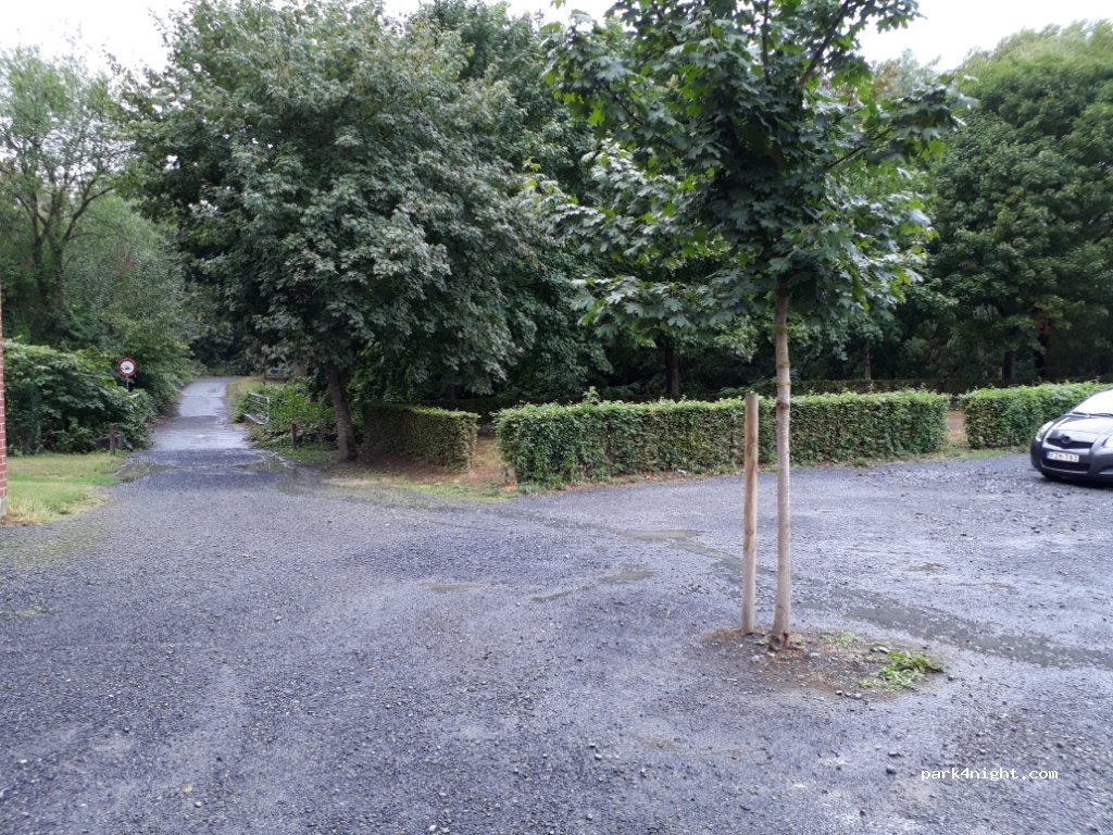 (7810) Ath - 8 Rue des Carrières — foto