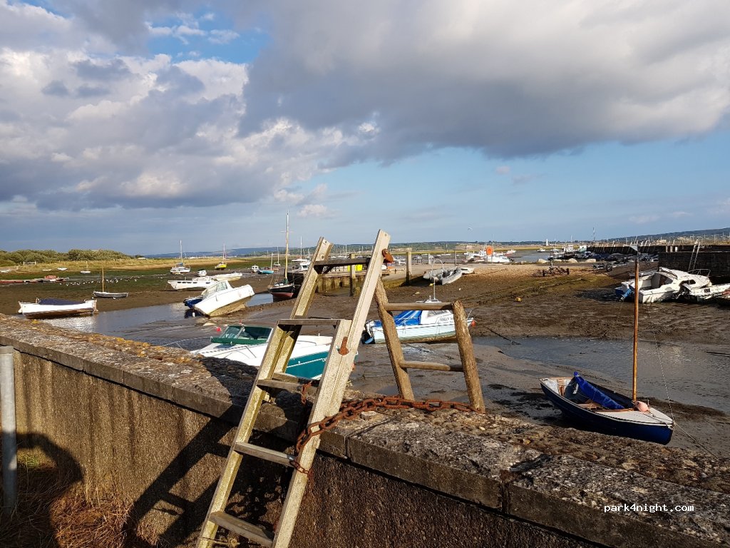 (SO41 0TN) Milford on Sea - 4 Keyhaven Road — foto