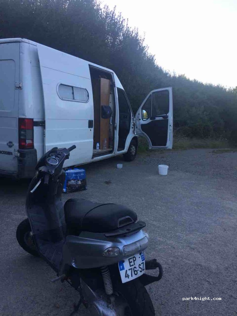 (29000) Quimper - 59 Route de Plogonnec — foto