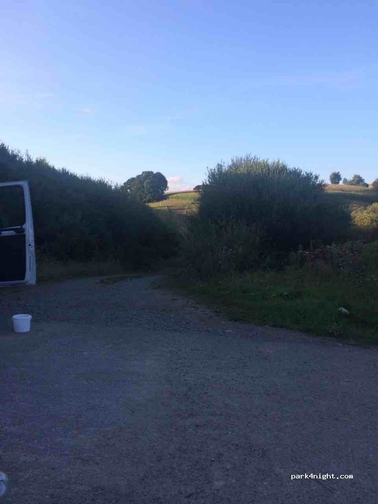 (29000) Quimper - 59 Route de Plogonnec — foto 2