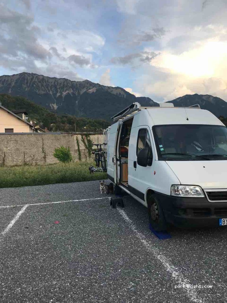 (74210) Faverges - 66 Place Joseph Serand — foto